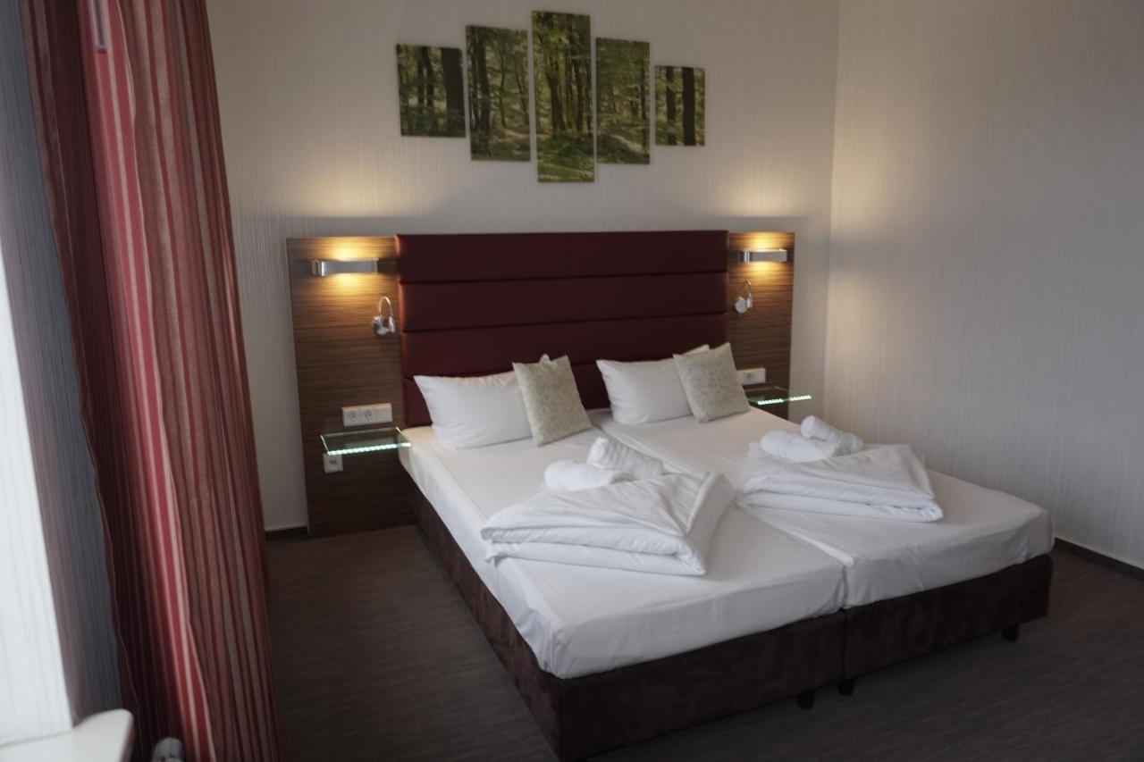 Hotel Und Restaurant Zum Deutschen Hause Lübbenau Dış mekan fotoğraf